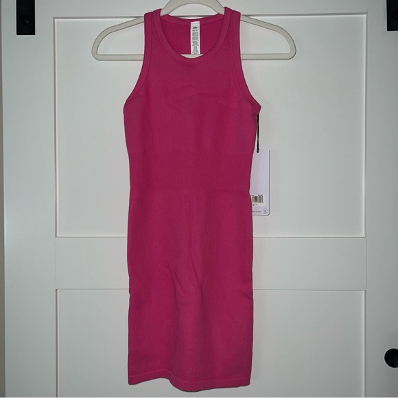 Alo Seamless Ribbed Warm Nights Dress - Picture 4 of 7